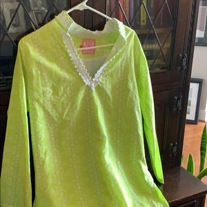 V necked, crochet/ ribbon trimmed long sleeved top